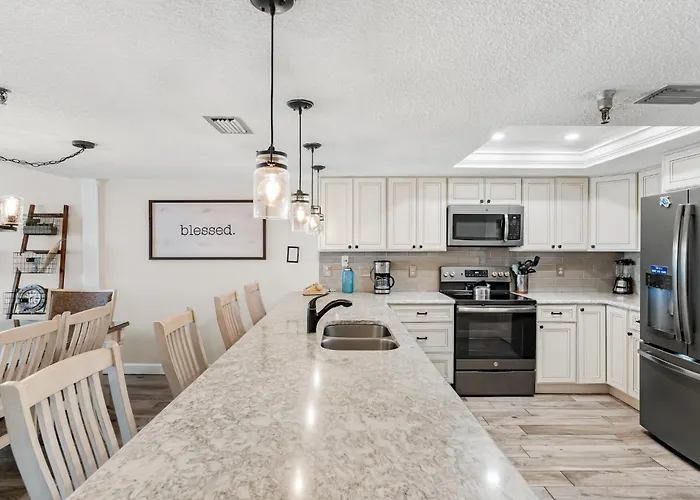 Dollar 106 Apartment
